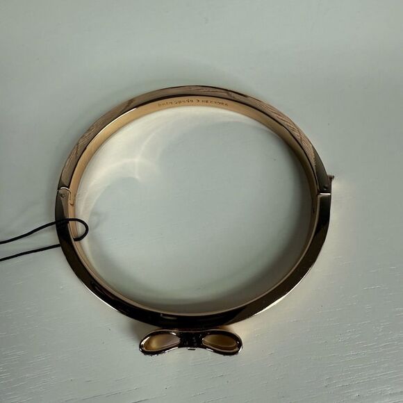 NWT Kate Spade “Ready Set Bow” Rose Gold Bow Clasp Bracelet - Picture 4 of 5